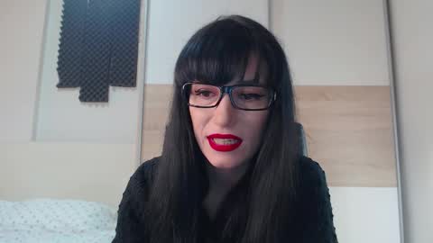 Alice online show from April 25, 11:56 am