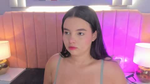 Snapshot of alys_baker chatting on October 7, 3:57 am Alys online show from October 7, 3:57 am