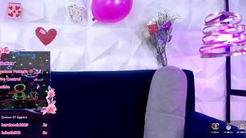 sopie online show from February 15, 6:12 am