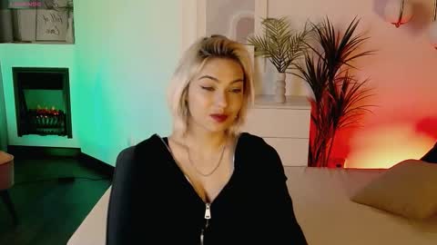 Snapshot of alysiasun chatting on October 7, 2:13 pm Alysia online show from October 7, 2:13 pm