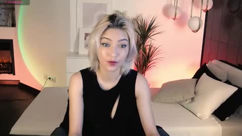 Snapshot of alysiasun chatting on October 14, 2:31 pm Alysia online show from October 14, 2:31 pm