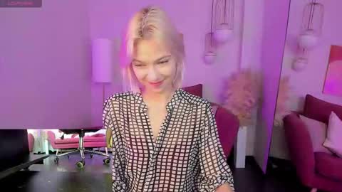 Snapshot of alysiasun chatting on September 14, 2:18 pm Alysia online show from September 14, 2:18 pm