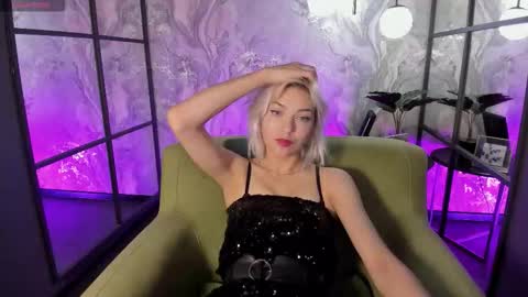 Snapshot of alysiasun chatting on October 11, 4:21 pm Alysia online show from October 11, 4:21 pm