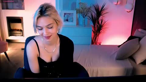 Snapshot of alysiasun chatting on October 8, 3:51 pm Alysia online show from October 8, 3:51 pm