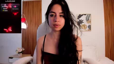 alyssabeauty_ online show from March 19, 8:47 pm