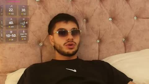 Amadeo Wild online show from April 15, 5:00 am