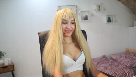Snapshot of amai__liu chatting on October 3, 5:43 pm Amai Liu online show from October 3, 5:43 pm