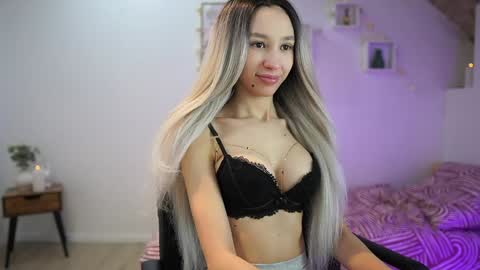 Snapshot of amai__liu chatting on February 5, 10:33 pm Amai Liu online show from February 5, 10:33 pm