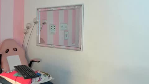 amaia_monroe online show from February 25, 7:01 am