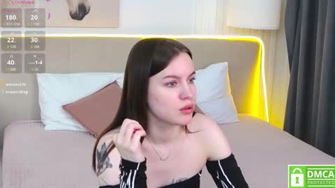 Amalia online show from October 11, 2:00 pm