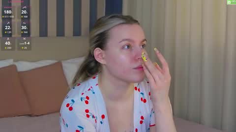 Amalia online show from March 17, 1:49 pm