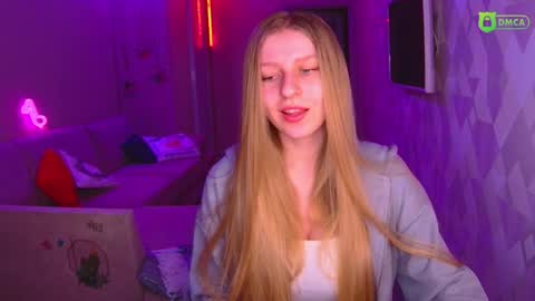 Snapshot of amaliaqueen999 chatting on January 5, 3:23 pm Amalia online show from January 5, 3:23 pm