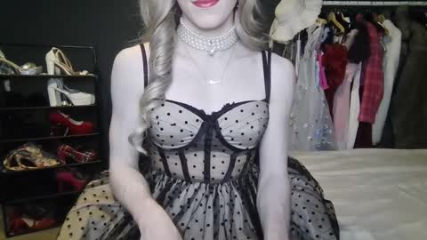 Amalie online show from February 16, 6:54 pm