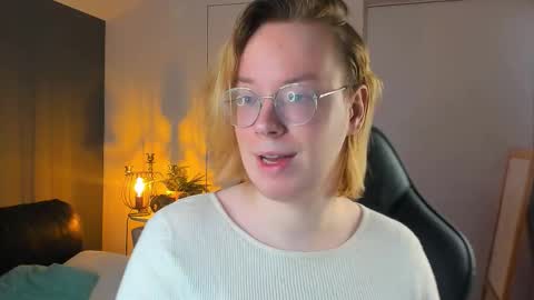 Snapshot of amanda_butlerr chatting on October 18, 10:08 am Hi im Amanda online show from October 18, 10:08 am