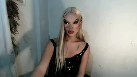 Snapshot of amanda_fuck69 chatting on October 14, 1:47 pm Amanda online show from October 14, 1:47 pm