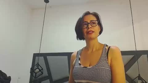 amanda_ramirez online show from November 17, 1:46 pm