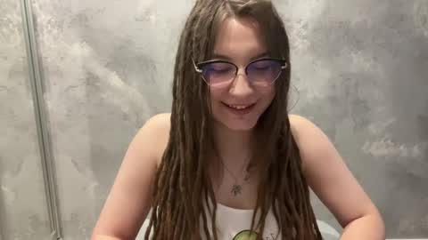 Amanda online show from March 6, 9:19 am