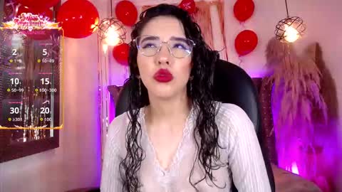 amara_davis1 online show from February 19, 4:44 am