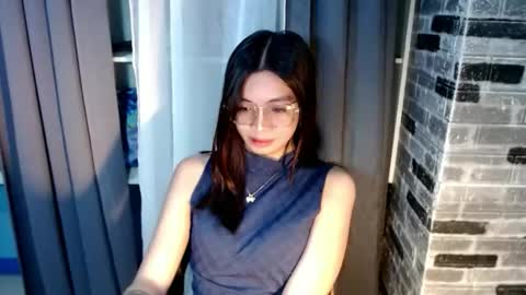 BELLA online show from March 26, 8:58 pm