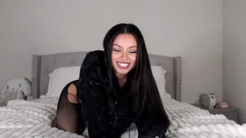 Snapshot of amaya_floress chatting on September 22, 5:11 am amaya_floress online show from September 22, 5:11 am