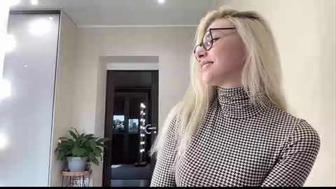 Kelly online show from March 26, 8:52 am