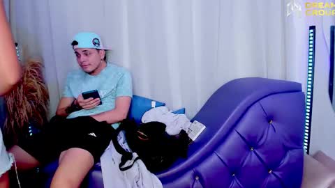 3some HORNY KIMGOOD GIRL LOOKING TO EXPERIENCE ALL KINDS OF SHOW online show from October 13, 8:33 pm