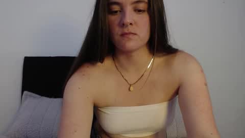 ambar1114 online show from September 15, 4:52 pm