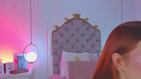 Sara online show from October 27, 11:43 am