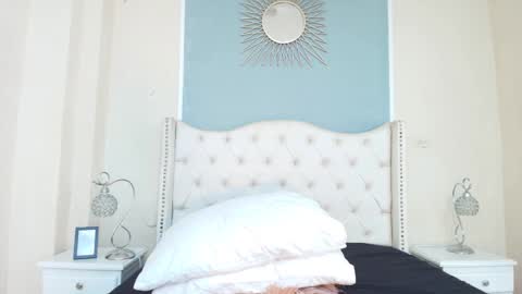 Snapshot of ambar_colling chatting on March 7, 5:17 pm Ambar Colling online show from March 7, 5:17 pm