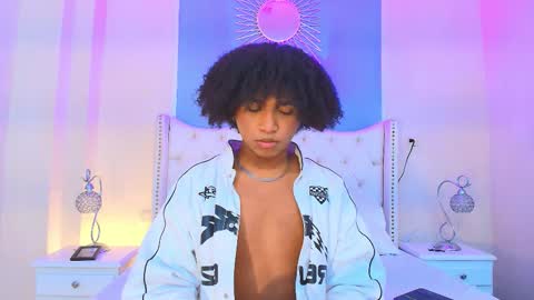 Snapshot of ambar_colling chatting on October 2, 2:16 pm Ambar Colling online show from October 2, 2:16 pm