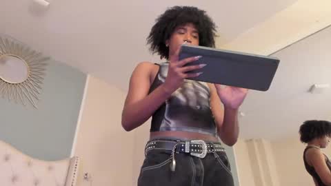 Snapshot of ambar_colling chatting on February 3, 7:31 pm Ambar Colling online show from February 3, 7:31 pm