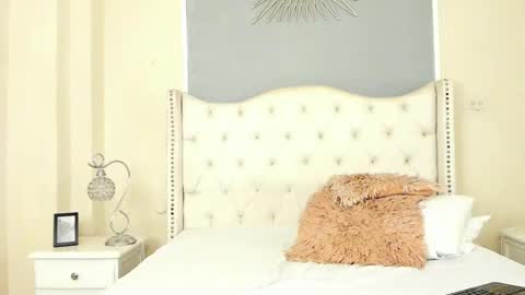 Snapshot of ambar_colling chatting on February 14, 5:36 pm Ambar Colling online show from February 14, 5:36 pm