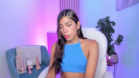 Snapshot of ambarfox1 chatting on February 11, 12:15 pm Ambar online show from February 11, 12:15 pm