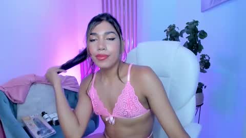 Snapshot of ambarfox1 chatting on February 11, 6:44 pm Ambar online show from February 11, 6:44 pm