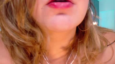 Snapshot of ambarroberts chatting on October 10, 1:17 pm Ambar online show from October 10, 1:17 pm