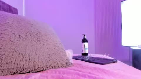  Amber  online show from March 14, 4:11 pm