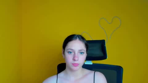 Amber online show from May 19, 11:06 am