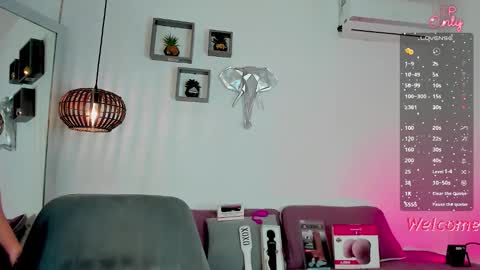 Amber  online show from January 9, 2:55 pm