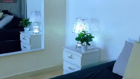 amber_bull online show from April 11, 3:44 am