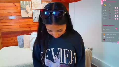 Snapshot of amber_curly chatting on October 2, 9:13 pm amber_curly online show from October 2, 9:13 pm