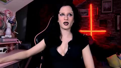 DEMONESS AMBER 666 online show from March 12, 3:32 am
