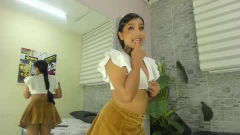 Snapshot of amberblazze chatting on October 17, 1:04 pm amberblazze online show from October 17, 1:04 pm