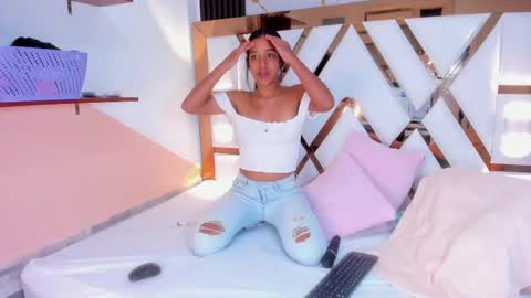 Amber online show from March 1, 6:54 pm