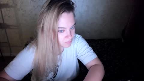 Snapshot of ambrosia__ chatting on September 17, 4:05 am ambrosia__ online show from September 17, 4:05 am