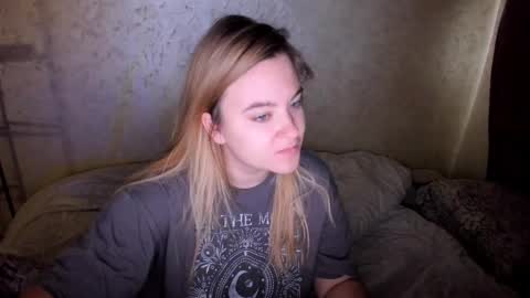Snapshot of ambrosia__ chatting on September 27, 4:54 am ambrosia__ online show from September 27, 4:54 am