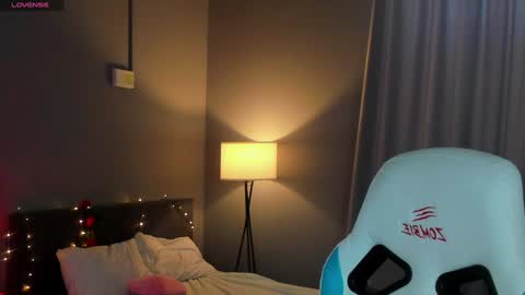 Ameli Lorans online show from February 4, 6:14 am