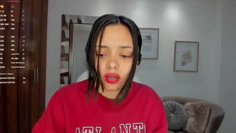 Snapshot of amelia_cheerry chatting on January 26, 5:34 pm amelia online show from January 26, 5:34 pm
