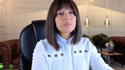 AMELIA online show from April 9, 12:00 pm