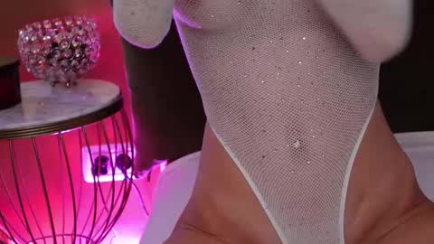 Amelia online show from October 11, 6:29 am