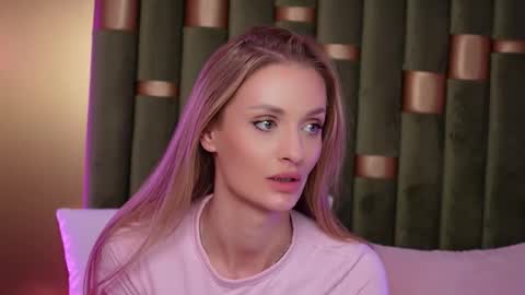 Amelia online show from January 5, 5:27 pm